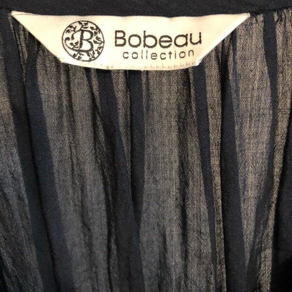 BOBEAU Collection Navy Top NEW - Picture 3 of 4